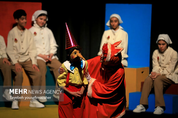 اجرای نمایش «پینوکیو» در جشنواره بین‌المللی تئاتر کودک‌ و نوجوان همدان