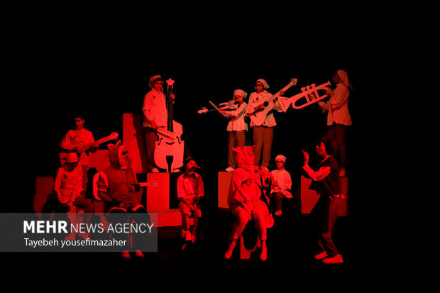 اجرای نمایش «پینوکیو» در جشنواره بین‌المللی تئاتر کودک‌ و نوجوان همدان