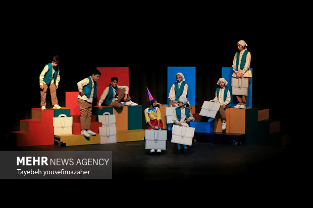 اجرای نمایش «پینوکیو» در جشنواره بین‌المللی تئاتر کودک‌ و نوجوان همدان