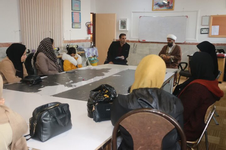 سبزی: خانواده سنگ بنای اصلی تربیت نسل جوان و جامعه اخلاق‌مدار است