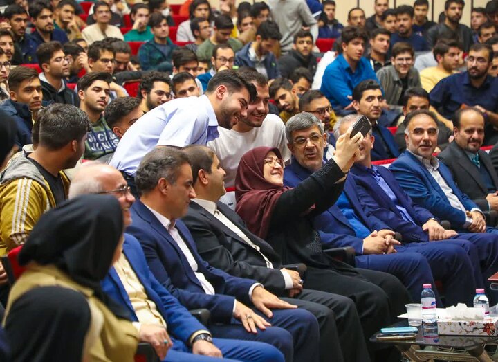 مهاجرانی: قانون تثبیت قیمتها ریشه ناترازی ۳۰ مگاواتی برق در کشور است