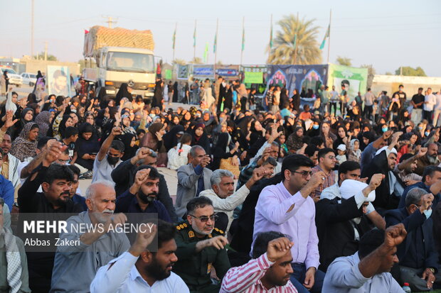 تشییع و خاکسپاری پیکر مطهر شهید گمنام در روستای گرده صفر باقری بندرعباس
