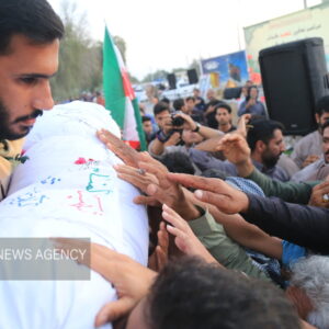خاکسپاری پیکر مطهر شهید گمنام در روستای گرده صفر باقری بندرعباس