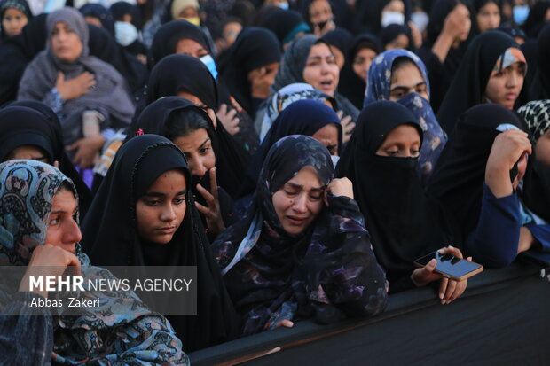 تشییع و خاکسپاری پیکر مطهر شهید گمنام در روستای گرده صفر باقری بندرعباس