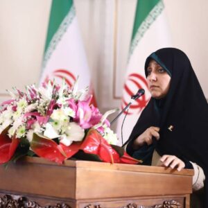 بهروزآذر: روایت واحد و واقعی از زن ایرانی به دنیا ارائه دهیم