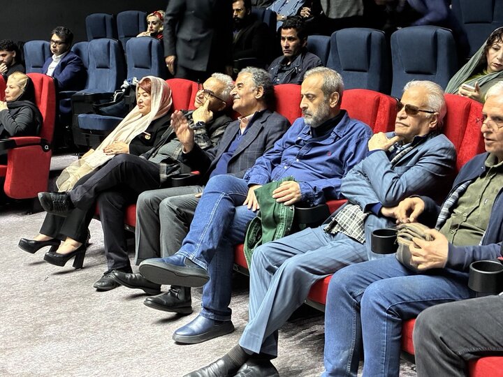 افسوس برای ازهم پاشیدن گروه ۳ نفره «مجله فیلم»؛ عباس یاری تجلیل شد