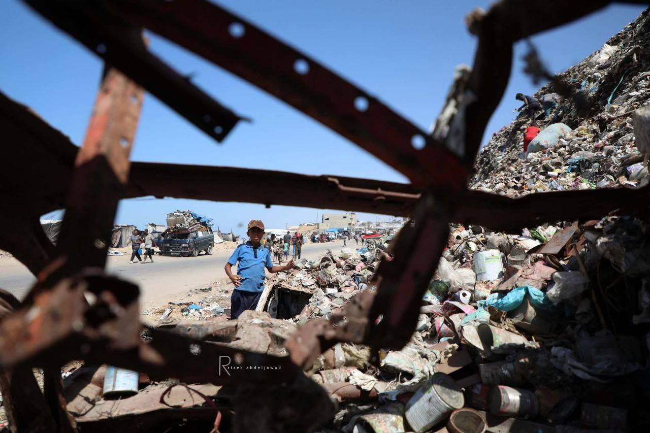 فاجعه زیست‌محیطی در غزه و انباشت حجم عظیمی از زباله+ تصاویر