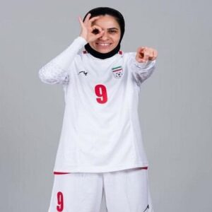 برابر بهترین تیم دنیا بدون ترس بازی کردیم/ لیگ‌ ایران حرفه‌ای نیست