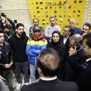 وزیر ورزش از پروژه‌های نیمه‌تمام ورزشی قزوین بازدید کرد