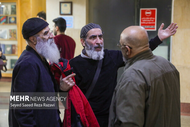 نمایشگاه آثار نقاشی عبدالحمید قدیریان با عنوان نقل «نور آمد»