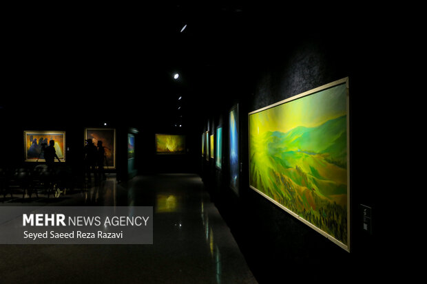 نمایشگاه آثار نقاشی عبدالحمید قدیریان با عنوان نقل «نور آمد»