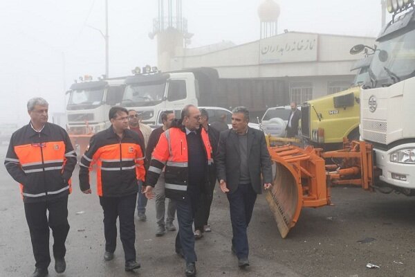 آماده باش آذربایجان غربی در پی بارش برف؛ جاده ها مه آلو و لغزنده هستند