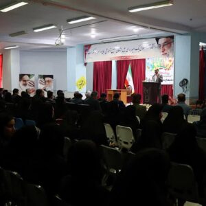 فرماندار دشتی: تصمیم‌گیری‌ها بر اساس نظر متخصصان و ظرفیت مردم است