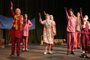 کودک با خیال و فانتزی زندگی می‌کند؛ نمایش‌های نوجوانانه فقیر هستند