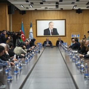 حضور و سخنرانی وزیر امور خارجه در دانشگاه دولتی باکو