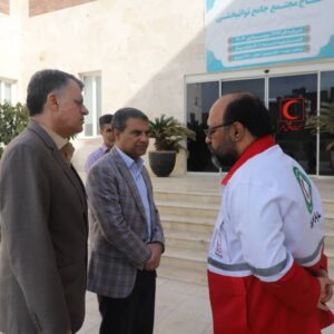 بازدید معاون استاندار هرمزگان از مرکز جامع توانبخشی هلال‌احمر