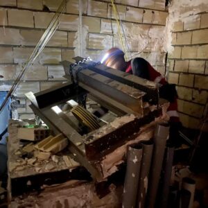 نجمی: ۲ شهروندی مشهدی از حادثه سقوط آسانسور نجات یافتند