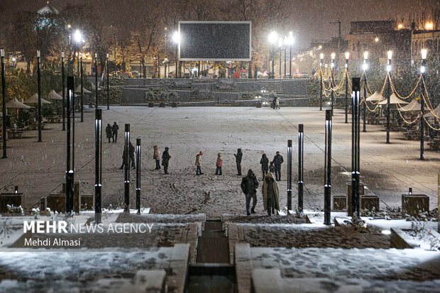 بارش برف در زنجان