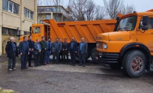 پیرجاهد: ۲ دستگاه کامیون به جامعه عشایری اردبیل تحویل داده شد