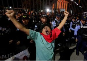 هندوراس در آستانه آشوب سیاسی و اعتراضات خیابانی