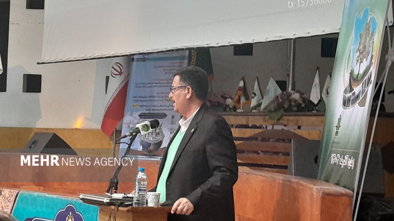 خاک‌های درجه‌یک حاشیه زاینده‌رود در حال نابودی‌اند