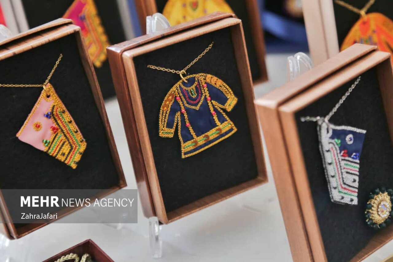 میراث پوشاک هرمزگان به اقتصاد خلاق گره میخورد