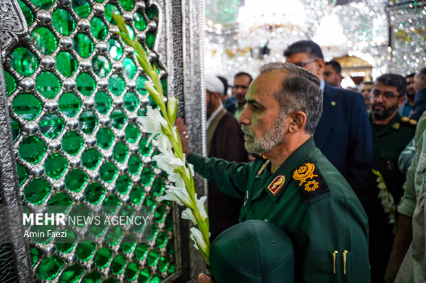 گلباران مقبره شهید دستغیب