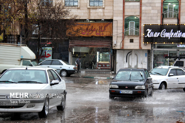 باران در کرمانشاه؛ از خیابان‌های خیس تا آسمان ابری شهر