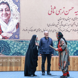از کدام زنان در مراسم امروز ریاست جمهوری تقدیر شد؟