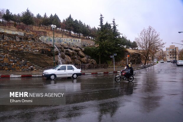 سنندج در آغوش باران؛ پاییزی پر از رنگ و طراوت