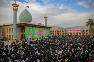 حماسه آفرینی بانوان شیرازی در گردهمایی عفاف و حجاب حرم شاهچراغ