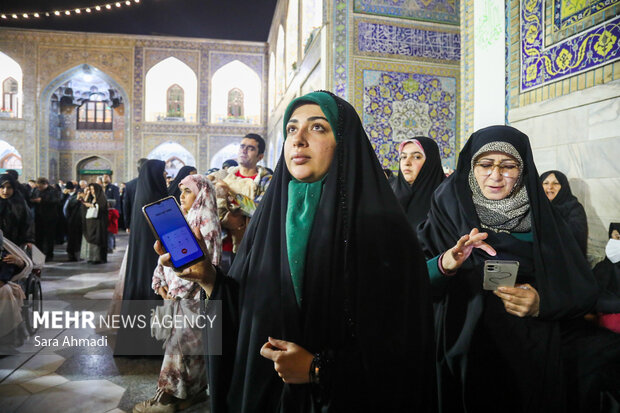 حال و هوای حرم امام رضا (ع) همزمان با ایام میلاد حضرت فاطمه (س)