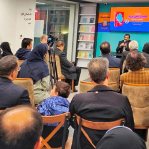 کم‌توجهی به سفرنامه در ایران/سفرنامه نسبتی با ادبیات دارد