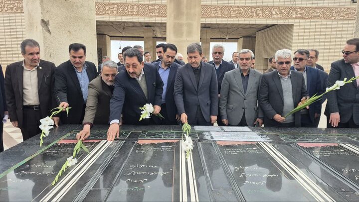 اتابک به کاشان سفر کرد