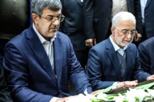 ادای احترام وزیر کشور به سومین شهید محراب؛ آیت الله شهید صدوقی(ره)