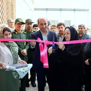 نمایشگاه «بانوی آفتاب» در خورموج گشایش یافت