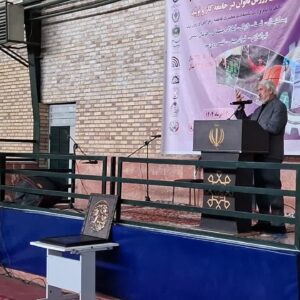 کارگران در تنگنای معیشت هستند؛ «درآمد ریالی در برابر هزینه‌های دلاری»