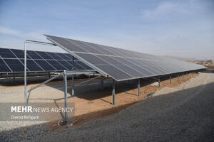 استاندار بوشهر: پروانه احداث ۶۰۰ مگاوات نیروگاه خورشیدی صادر شد