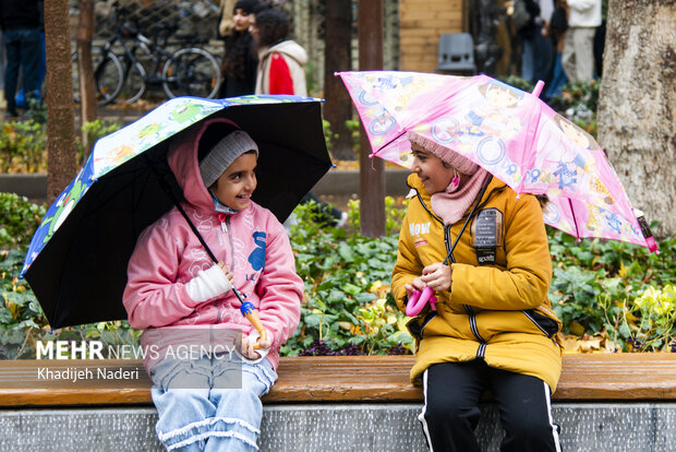 باران پاییزی در چهارباغ اصفهان