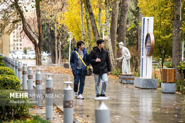 باران پاییزی در چهارباغ اصفهان