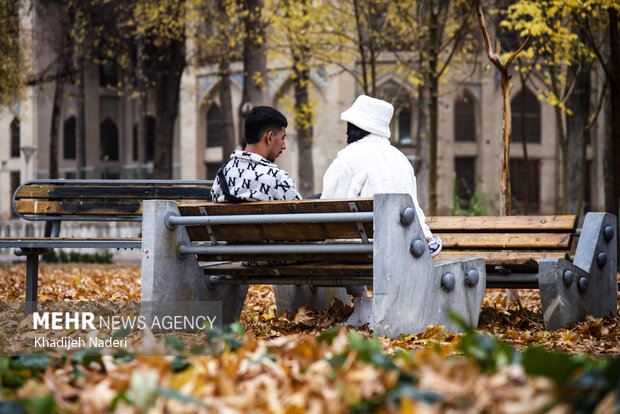 باران پاییزی در چهارباغ اصفهان