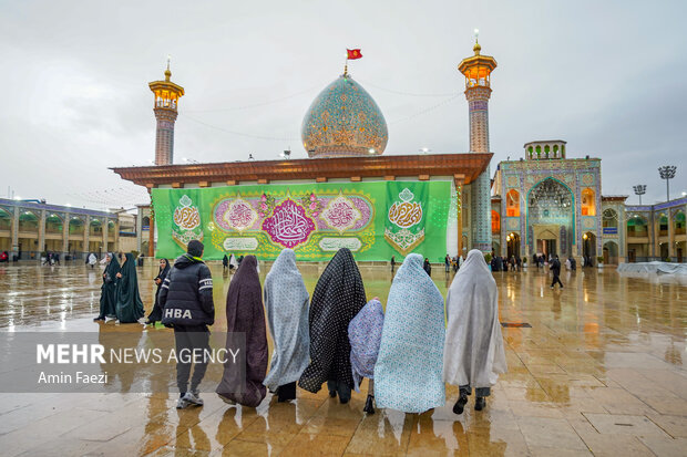 طراوت باران در حرم شاهچراغ(ع)