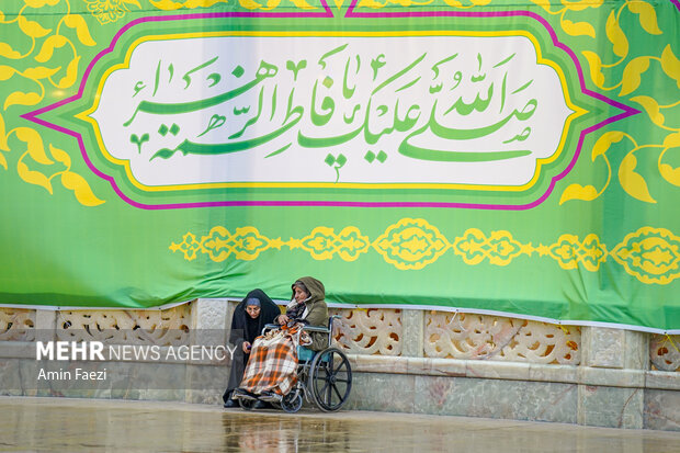 طراوت باران در حرم شاهچراغ(ع)