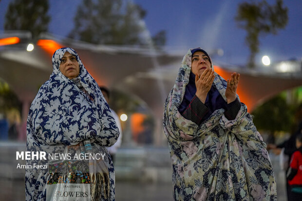 طراوت باران در حرم شاهچراغ(ع)