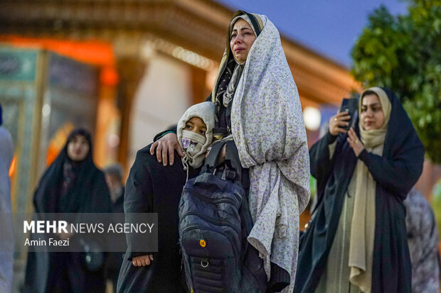 طراوت باران در حرم شاهچراغ(ع)