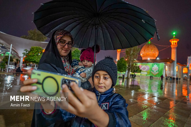 طراوت باران در حرم شاهچراغ(ع)