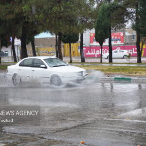 شدت بارش‌ها شرق گیلان را درنوردید؛ لنگرود پیشتاز بارندگی