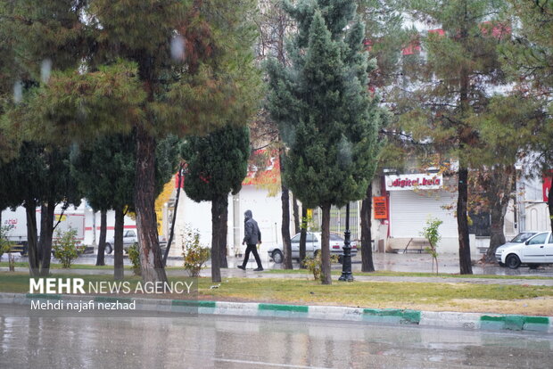 هوای مازندران ابری، بارانی و برفی است؛ آماده باش کامل دستگاه‌ها