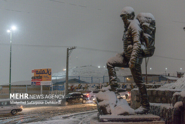 شهرکرد، بام ایران سفید پوش شد