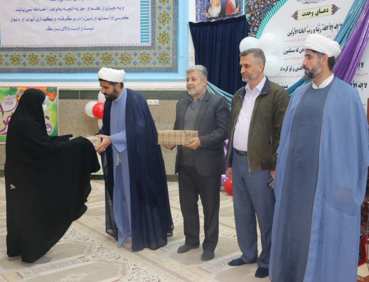 جشن ولادت حضرت فاطمه زهرا (س) در کامیاران برگزار شد